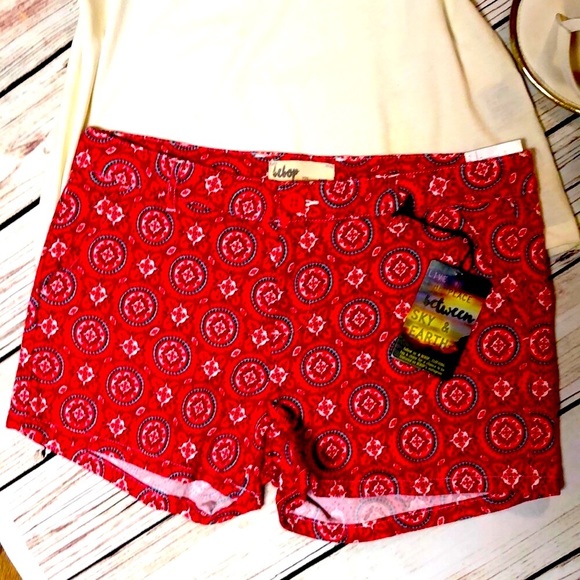 NWT Stretchy Comfort BEBOP Medallion Shorts - Picture 2 of 8